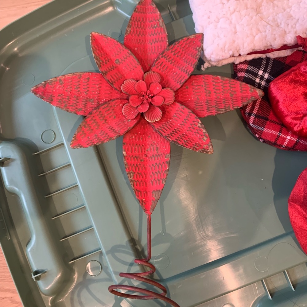 Poinsettia tree topper